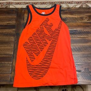 Nike tank top size small